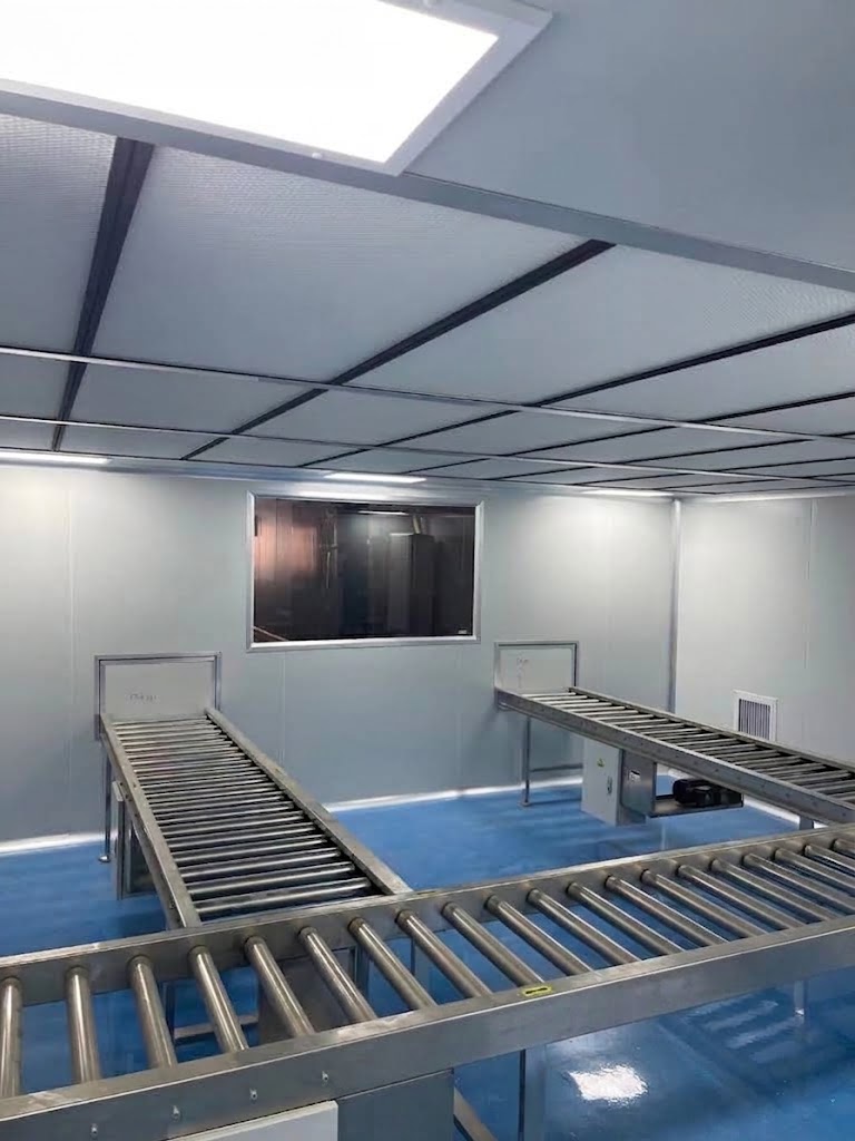 Large-Scale Bagging Workshop Operations / 批量装袋车间自动化作业